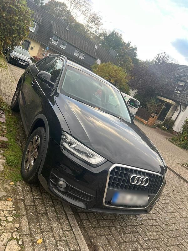 Schwarz Gebraucht 2015 Audi Q3 SUV | 13.999 € (Fairer Preis) - Bild 1/4
