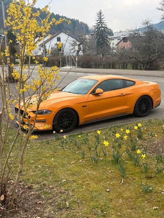 Gebraucht Ford Mustang Fastback 468 PS (344 kW) 2019 Orange Coupé