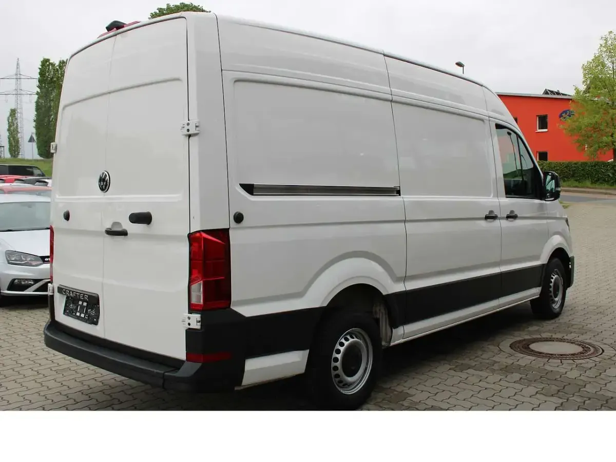 Gebraucht VW Crafter 140 PS (102 kW) 2025 Weiß Van
