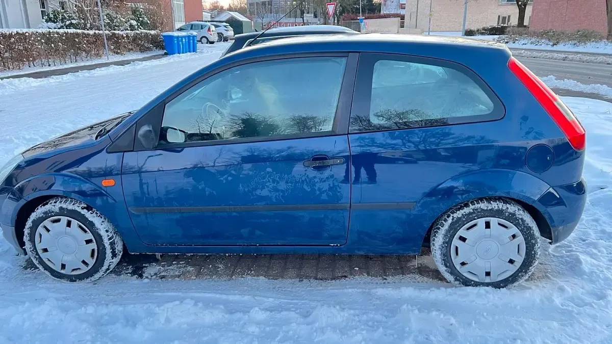 Brugt Ford Fiesta 65 HK (47 kW) 2003 Blå Hatchback