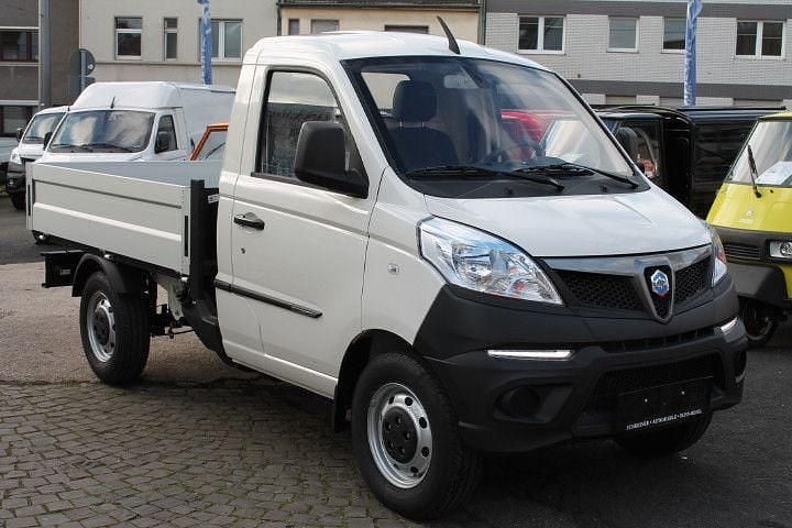 Weiß Neu 2025 Piaggio Porter SUV | 25.990 € (Guter Preis) - Bild 1/4