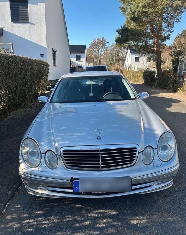 Gebraucht 2004 Mercedes E320 Avantgarde Limousine | 3.000 € (Guter Preis) - Bild 1/3