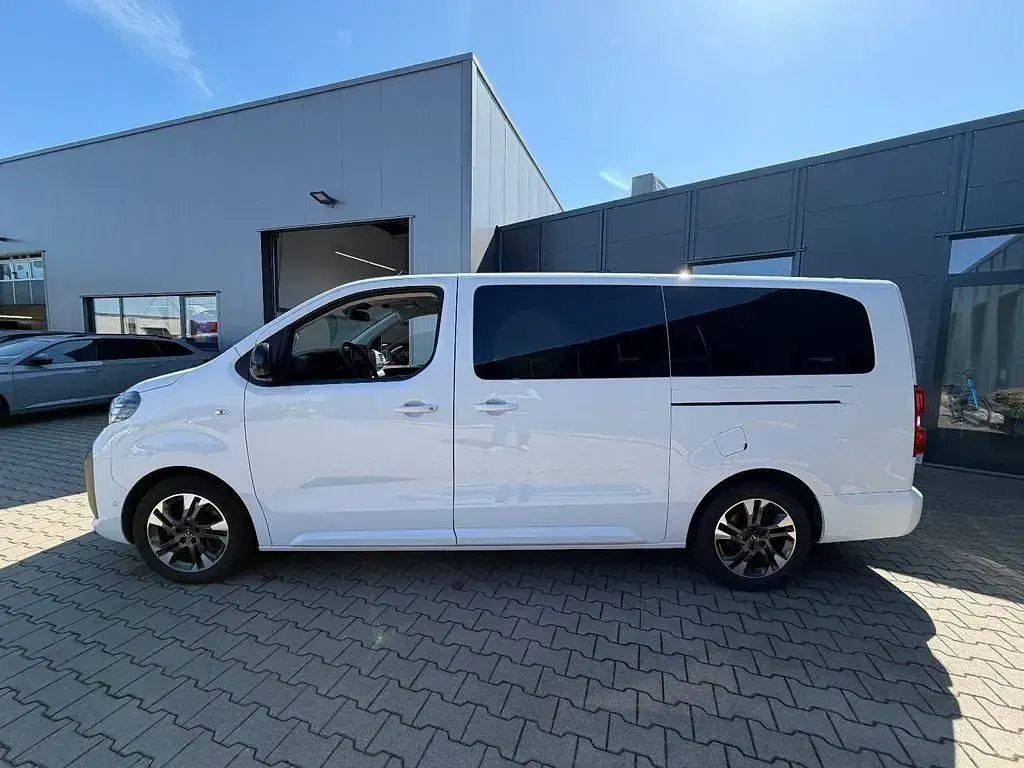 Gebraucht Opel Zafira Life Edition 177 PS (130 kW) 2024 Weiß Van / Kleinbus