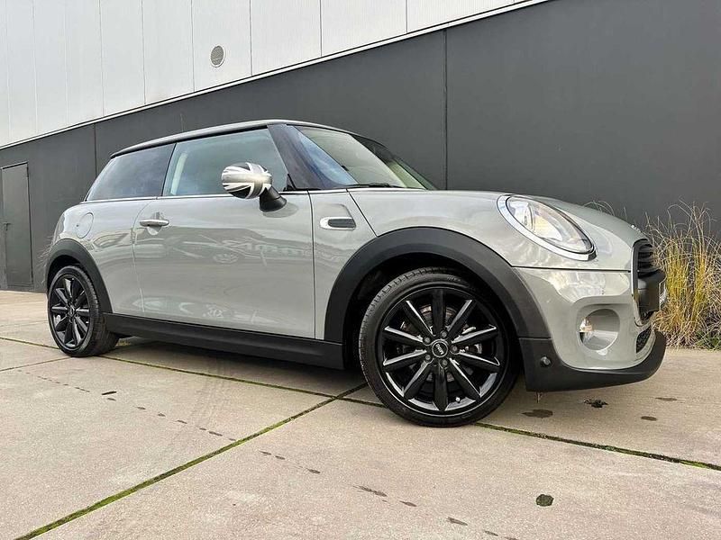 Grau Gebraucht 2018 Mini Cooper Kleinwagen | 13.480 € (Superpreis) - Bild 1/4