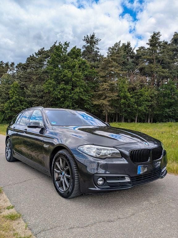 Gebraucht BMW 520 190 PS (139 kW) 2017 Schwarz Kombi