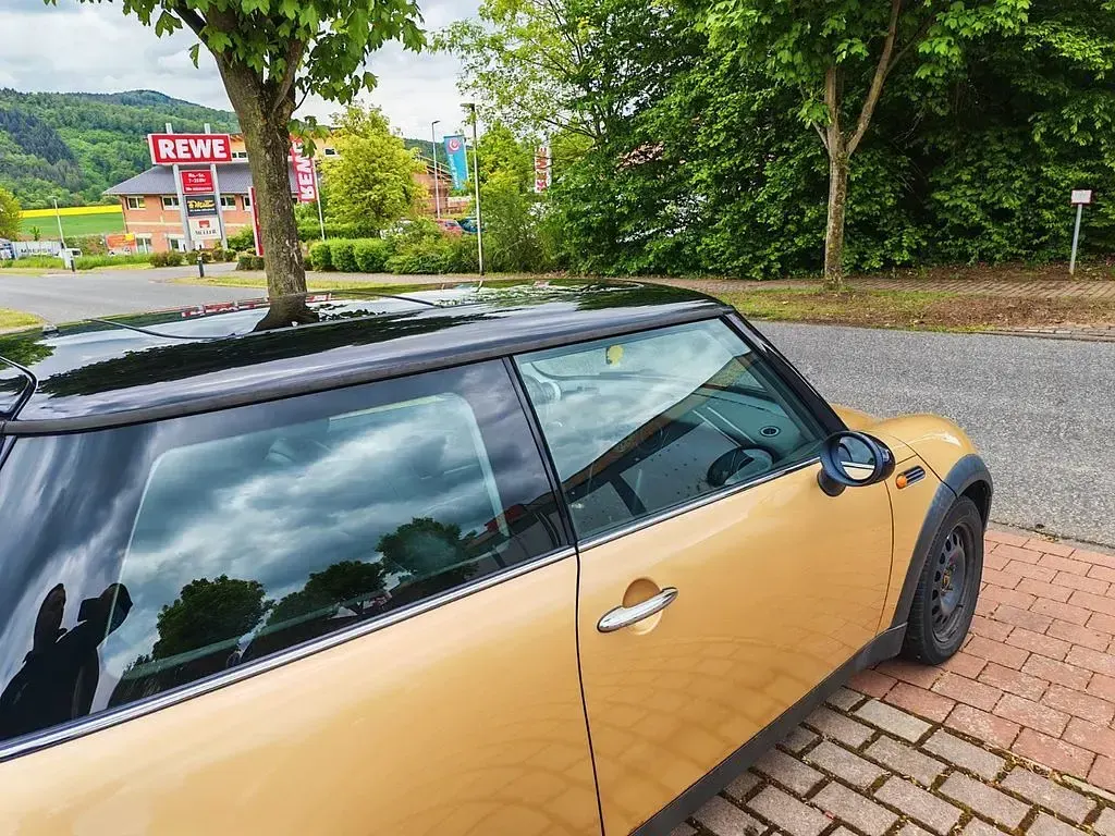 Używany Mini Cooper 116 KM (85 kW) 2004 Złoty Hatchback
