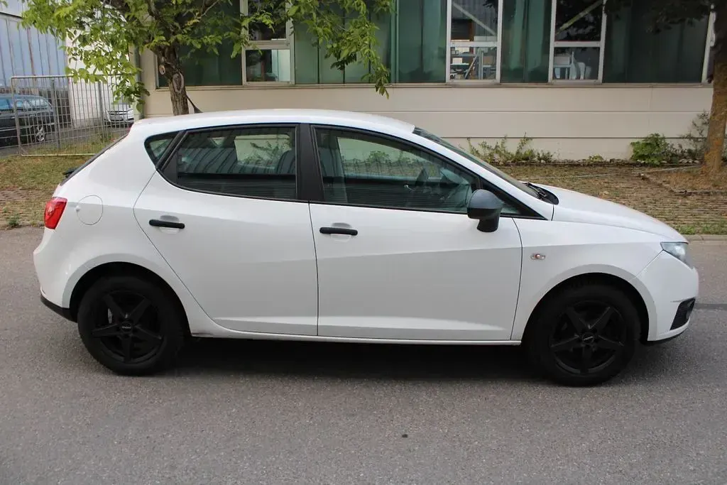 Gebraucht Seat Ibiza Reference 75 PS (55 kW) 2011 Weiß Limousine
