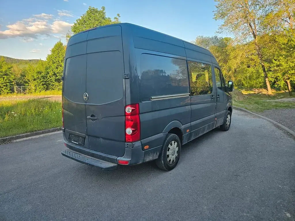 Gebraucht VW Crafter 136 PS (100 kW) 2012 Grau Van