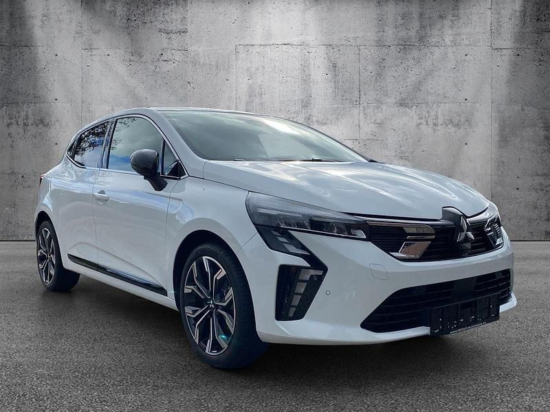 Neu Mitsubishi Colt Intense 91 PS (66 kW) 2025 Artic white solid Limousine