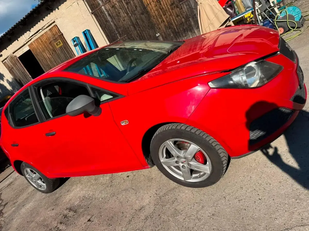 Gebraucht Seat Ibiza 75 PS (55 kW) 2009 Rot Limousine