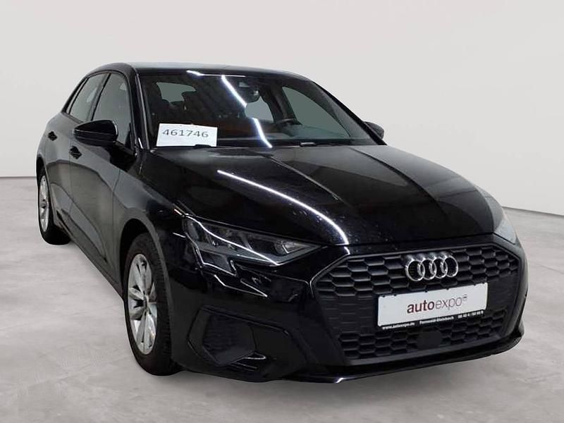 Brillantschwarz Gebraucht 2021 Audi A3 Limousine | 24.390 € (Fairer Preis) - Bild 1/4