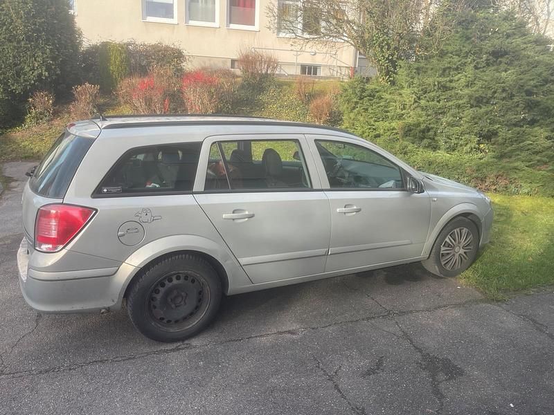 Gold Gebraucht 2005 Opel Astra Kombi | 1.196 € (Guter Preis) - Bild 1/4
