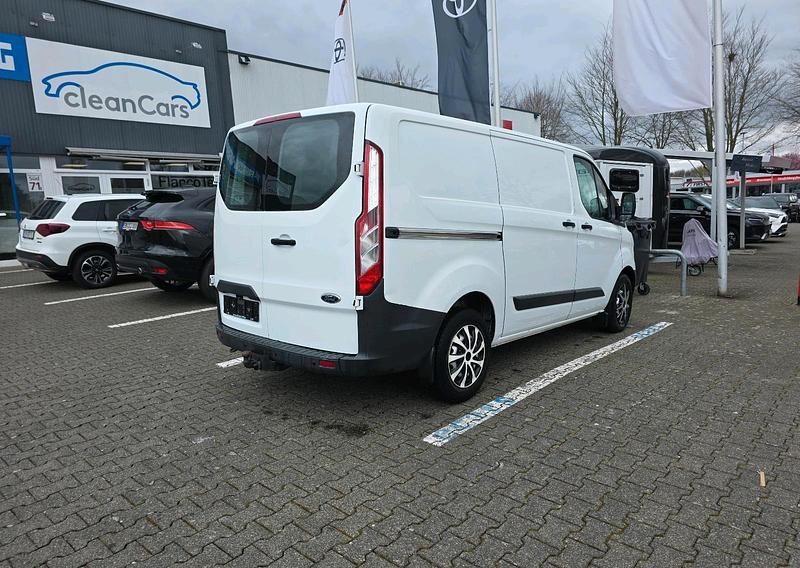 Gebraucht Ford Transit Custom 100 PS (73 kW) 2015 Weiß Van / Kleinbus