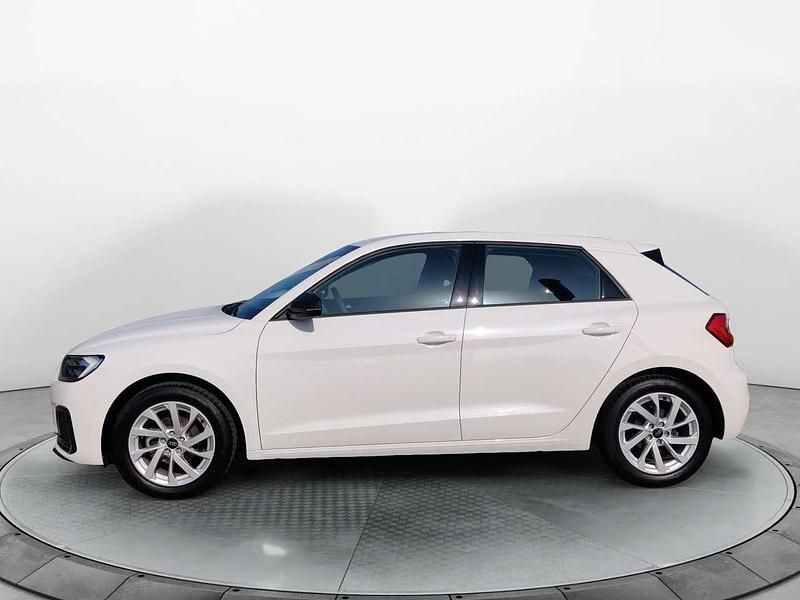 Second-hand Audi A1 Advanced 95 CP (69 kW) 2025 Alb SUV
