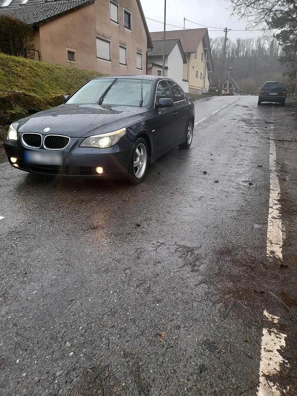 Gebraucht BMW 530 218 PS (160 kW) 2003 Blau Limousine