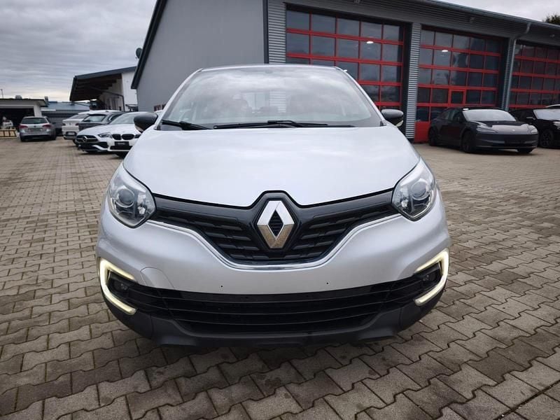 Second-hand Renault Captur 90 CP (66 kW) 2018 Argintiu SUV