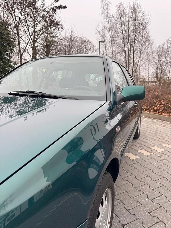 Gebraucht VW Golf III 75 PS (55 kW) 1997 Grün Kleinwagen