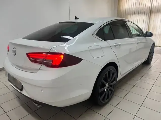 Gebraucht Opel Insignia Business Innovation 209 PS (153 kW) 2018 Abalone weiss (p3s) Limousine