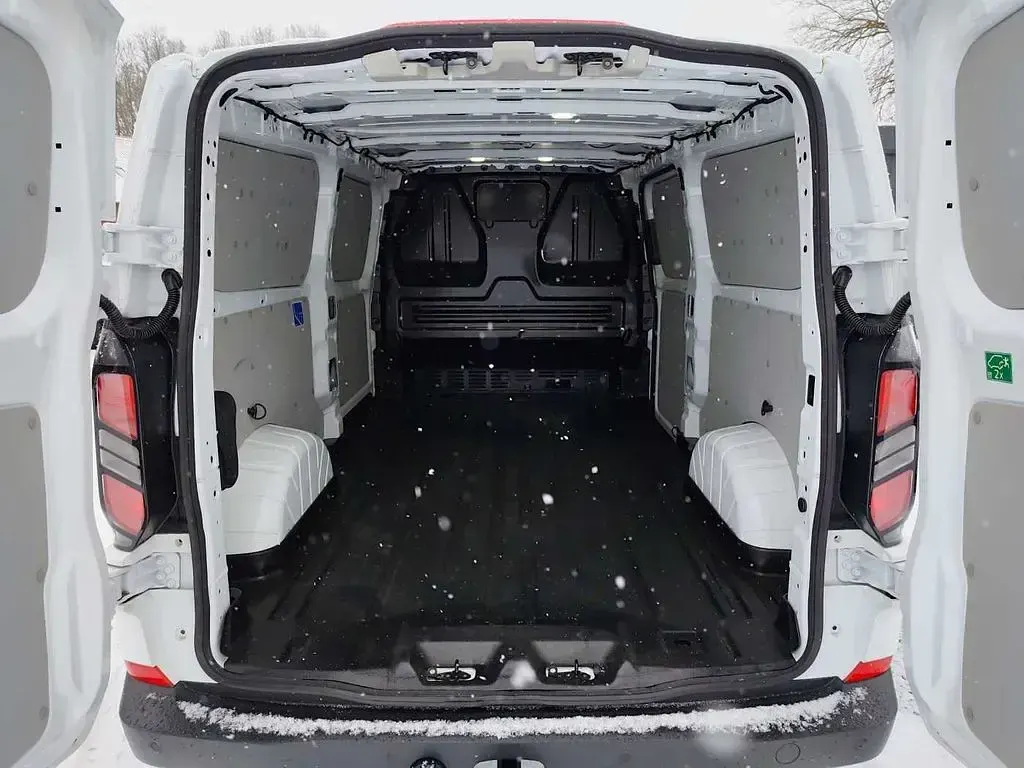 Gebraucht Ford Transit Custom Trend 136 PS (100 kW) 2025 Weiß Limousine