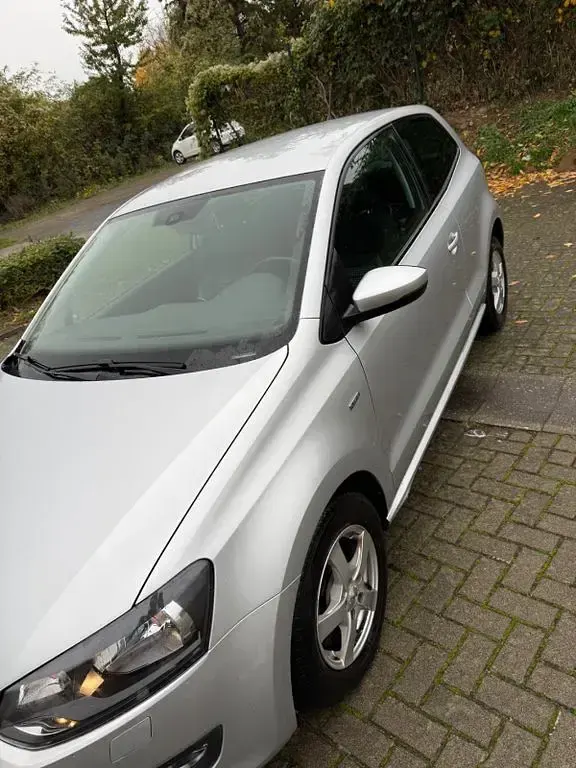 Gebraucht VW Polo Life 60 PS (44 kW) 2014 Silber Kleinwagen