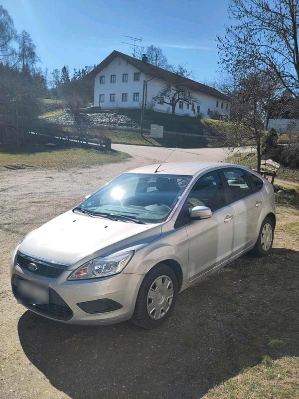 Gebraucht Ford Focus 100 PS (73 kW) 2008 Silber Kleinwagen