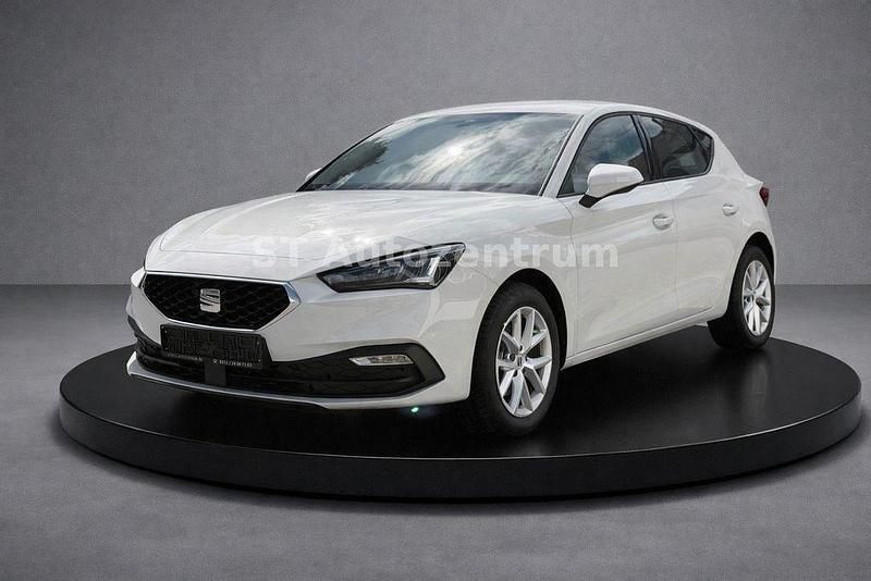 Second-hand Seat Leon Style 150 CP (110 kW) 2025 Alb Berlinǎ