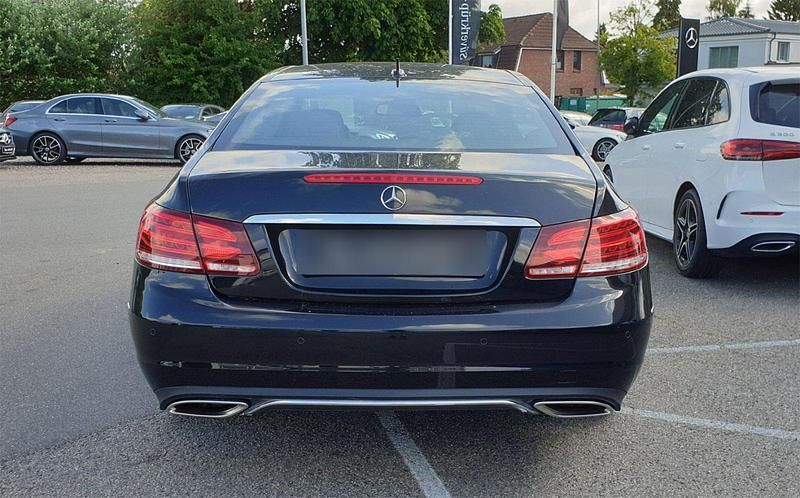 Gebraucht Mercedes E200 184 PS (135 kW) 2014 Schwarz Coupé