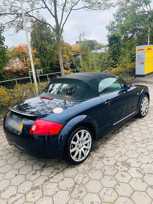 Blau Gebraucht 2002 Audi TT Roadster Cabrio | 3.850 € (Superpreis) - Bild 1/4
