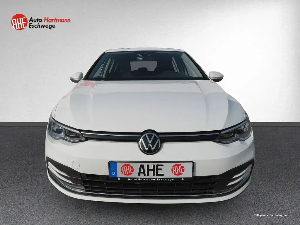 Gebraucht VW Golf VIII Active 150 PS (110 kW) 2023 Pure white Limousine