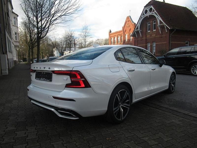 Gebraucht Volvo S60 R-Design 392 PS (288 kW) 2021 Weiß Limousine