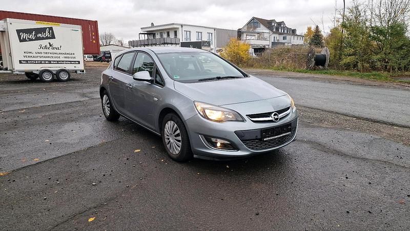 Grau Gebraucht 2013 Opel Astra Limousine | 3.399 € (Superpreis) - Bild 1/4