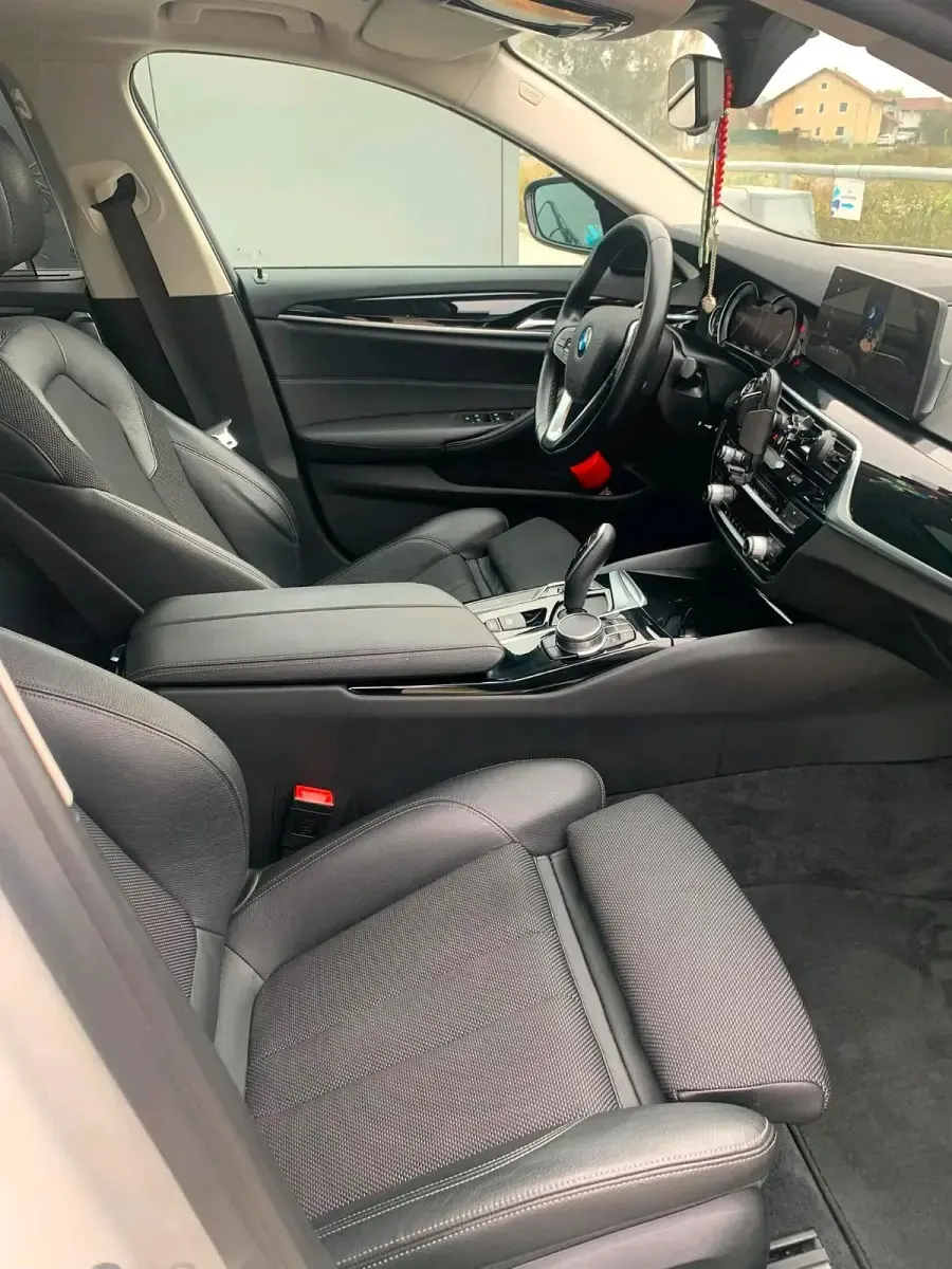 Gebraucht BMW 520 190 PS (139 kW) 2017 Weiß Kombi