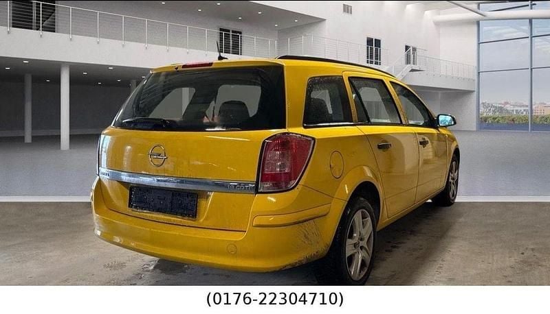 Second-hand Opel Astra Edition 101 CP (74 kW) 2009 Galben Berlinǎ