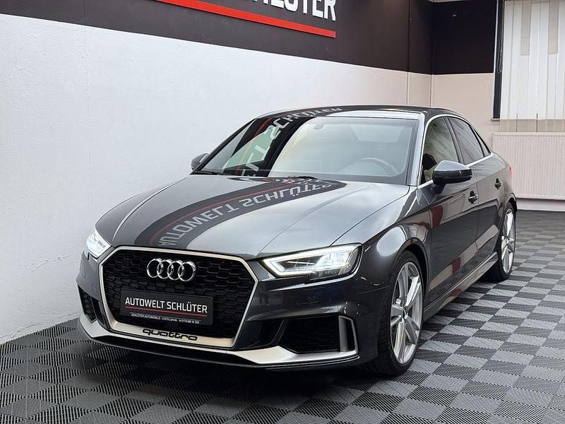 Grau Gebraucht 2018 Audi RS3 Comfort Kleinwagen | 46.490 € (Teuer) - Bild 1/4