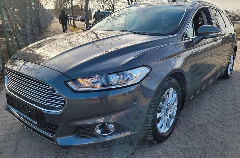 Gebraucht Ford Mondeo Titanium 165 PS (121 kW) 2019 Grau Limousine