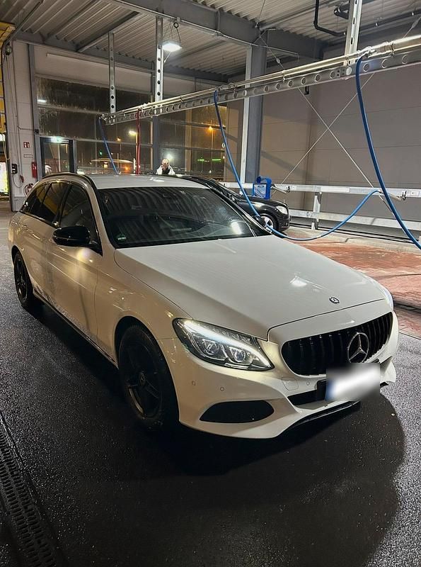 Second-hand Mercedes C180 156 CP (114 kW) 2016 Alb Break