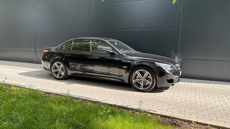 Schwarz Gebraucht 2008 BMW M5 Sport Line Limousine | 24.000 € (Guter Preis) - Bild 1/4