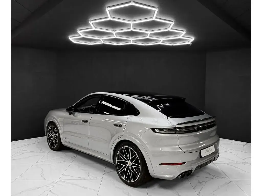Usata Porsche Cayenne GTS 500 CV (367 kW) 2024 Grigio SUV
