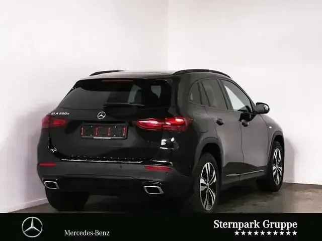 Gebraucht Mercedes GLA250 Progressive 218 PS (160 kW) 2025 Schwarz SUV