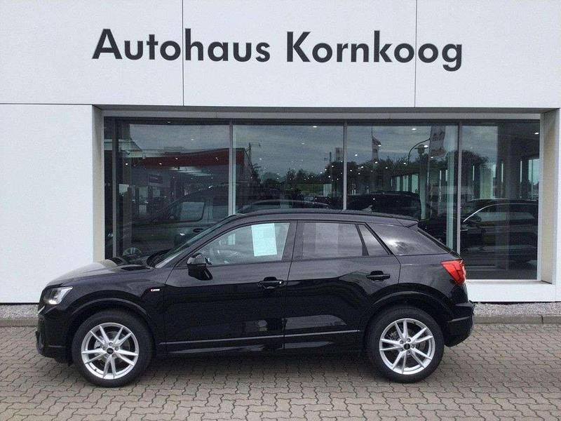 Neu Audi Q2 S-Line 150 PS (110 kW) 2025 Schwarz SUV