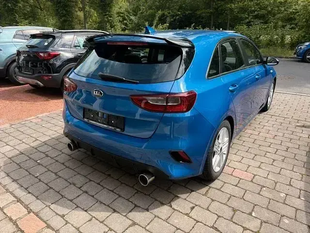 Gebraucht Kia Ceed 140 PS (102 kW) 2021 Andere Kleinwagen