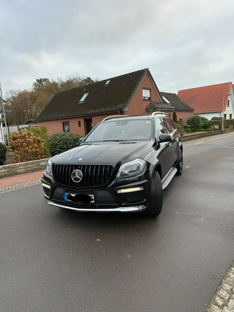 Gebraucht Mercedes GL350 AMG 258 PS (189 kW) 2012 Schwarz SUV