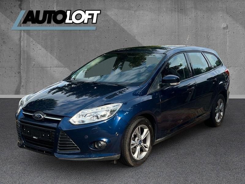 Blau Gebraucht 2013 Ford Focus Kombi | 6.280 € (Fairer Preis) - Bild 1/4