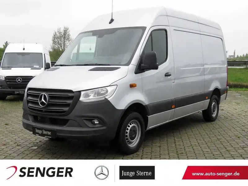 Silber Gebraucht 2023 Mercedes Sprinter Van | 36.831 € (Fairer Preis) - Bild 1/1