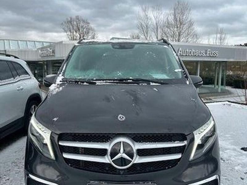 Gebraucht Mercedes V300 237 PS (174 kW) 2021 Graphitgrau Van / Kleinbus
