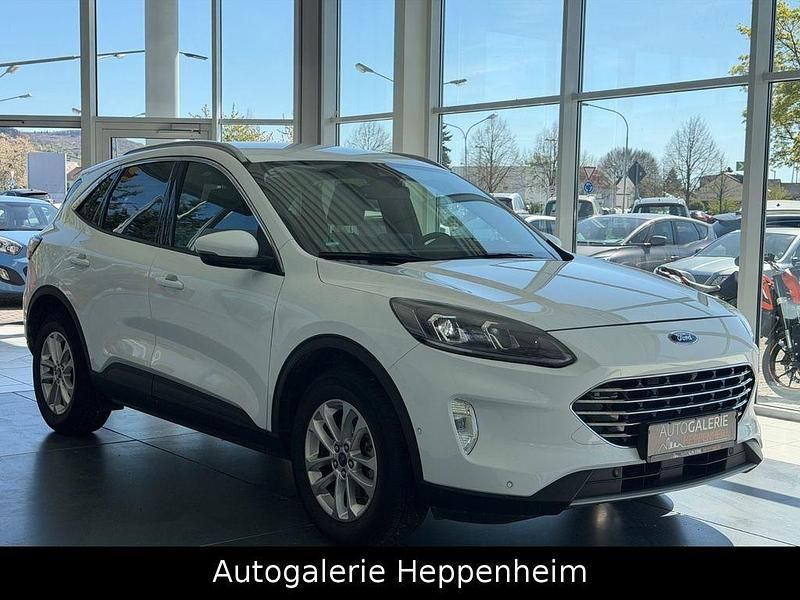 Gebraucht Ford Kuga Titanium X 151 PS (111 kW) 2022 Weiß SUV