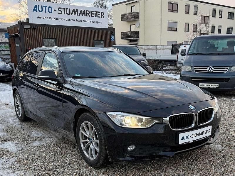 Gebraucht BMW 318 143 PS (105 kW) 2014 Black sapphire metallic Kombi