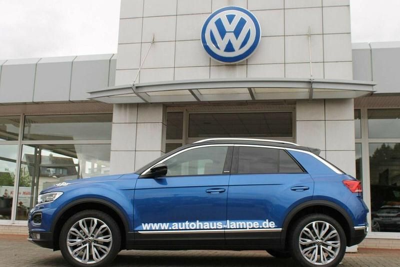 Używany VW T-Roc Active 150 KM (110 kW) 2021 Niebieski SUV