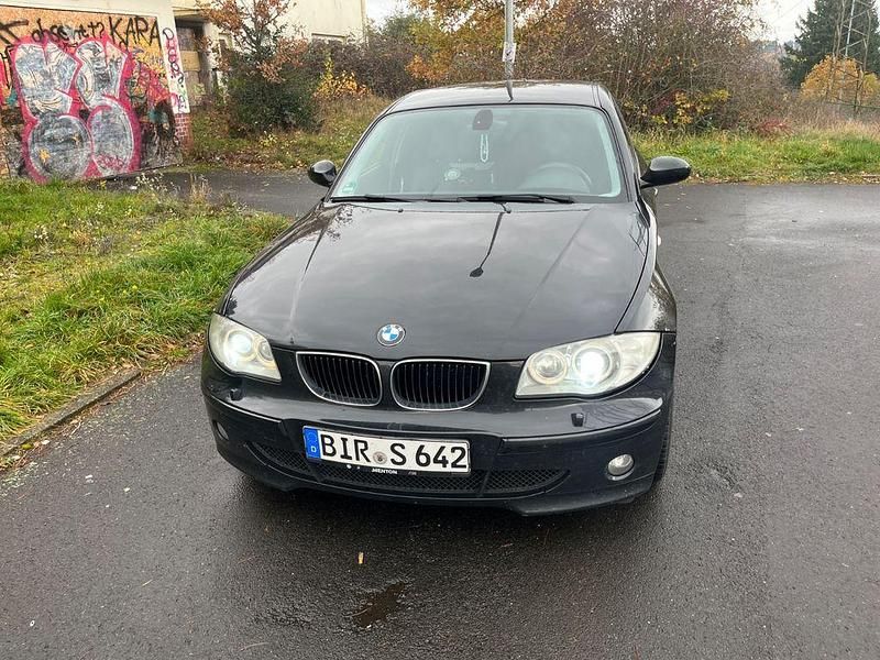 Schwarz Gebraucht 2007 BMW 120 Kleinwagen | 2.200 € (Superpreis) - Bild 1/4