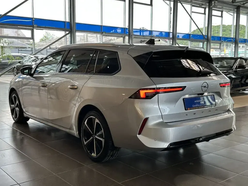 Gebraucht Opel Astra Elegance 131 PS (96 kW) 2024 Silber Kleinwagen